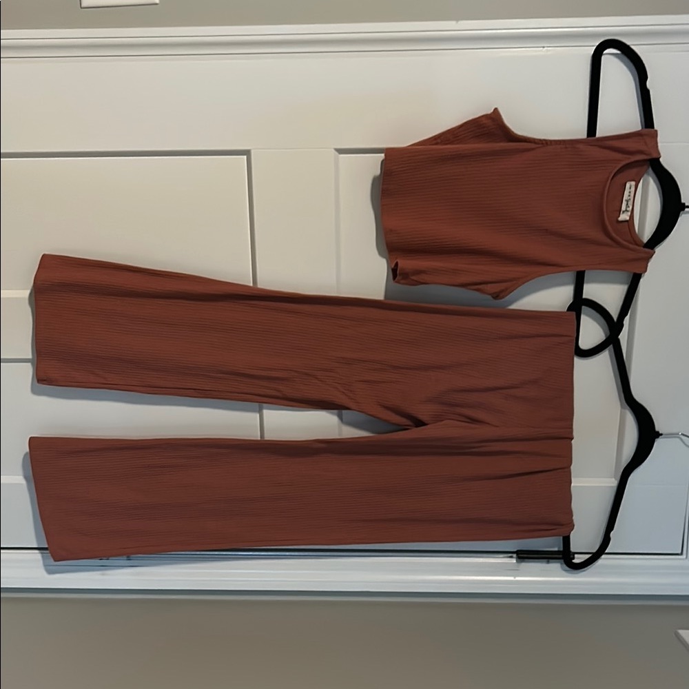 Women's Brown Sleeveless Top and Pants Set